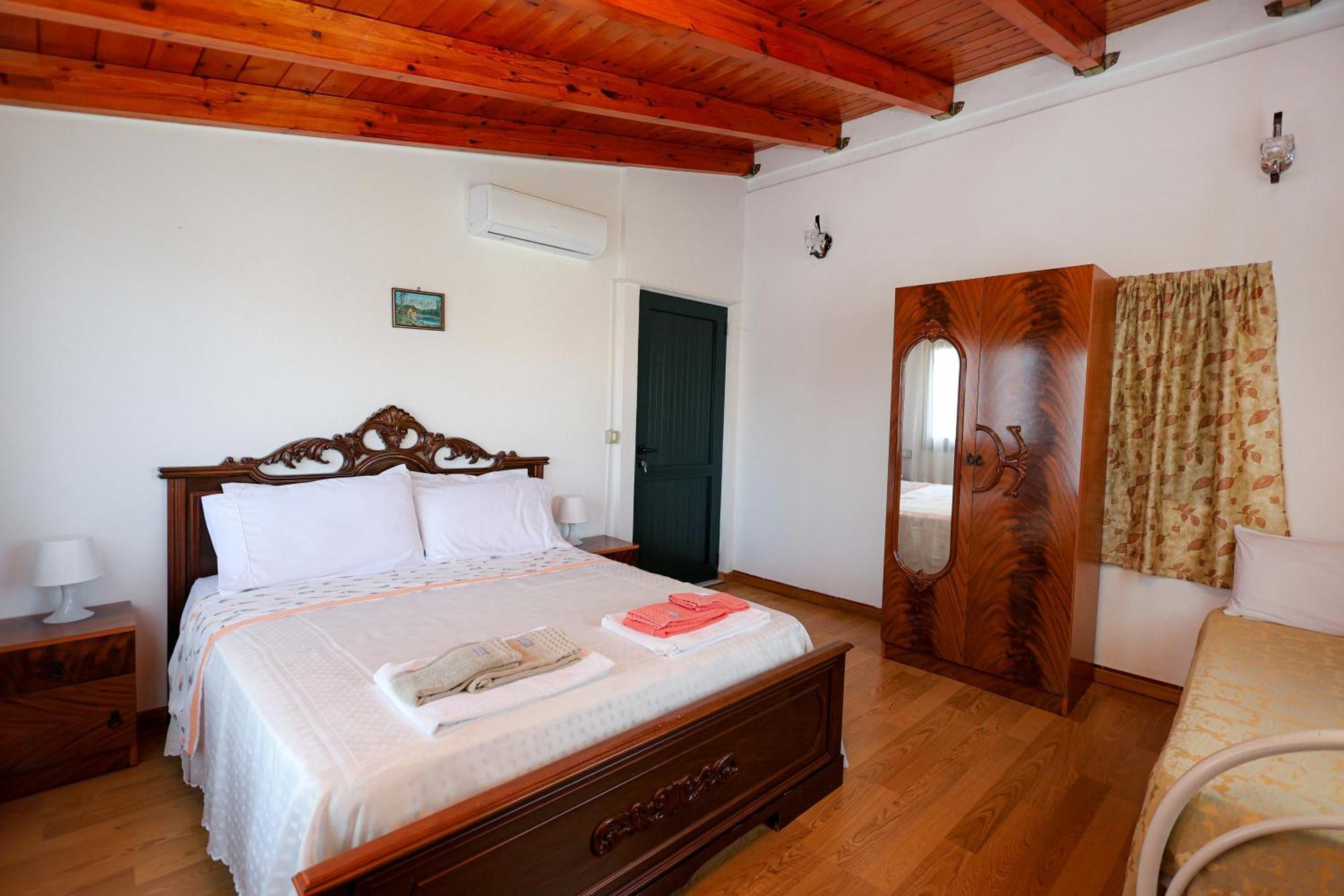 Casa La Pieve Bed and Breakfast Μπεράτ Εξωτερικό φωτογραφία