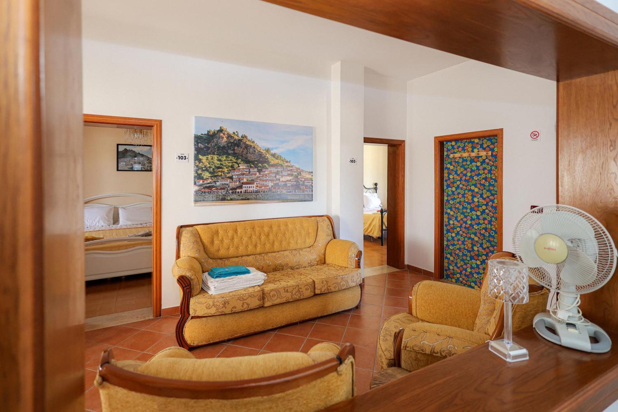Casa La Pieve Bed and Breakfast Μπεράτ Εξωτερικό φωτογραφία
